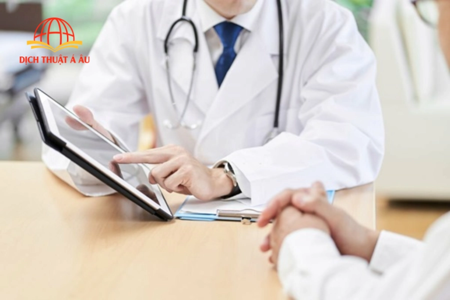 Phiên Dịch Y Tế: Giải Pháp Truyền Đạt Chính Xác Thông Tin Lâm Sàng Và Hồ Sơ Y Khoa