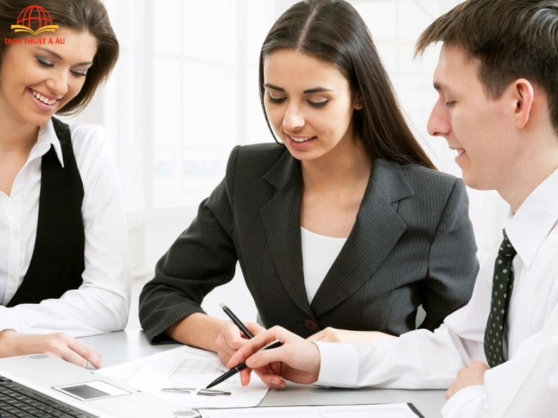 Tiêu chuẩn khắt khe đối với đội ngũ phiên dịch viên tiếng Anh chuyên nghiệp