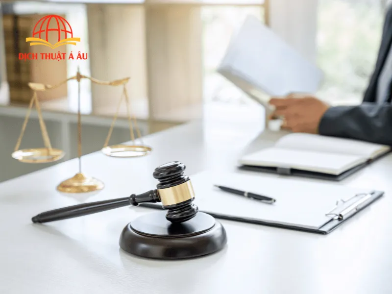Hiểu về dịch vụ dịch thuật công chứng và tầm quan trọng trong thủ tục hành chính