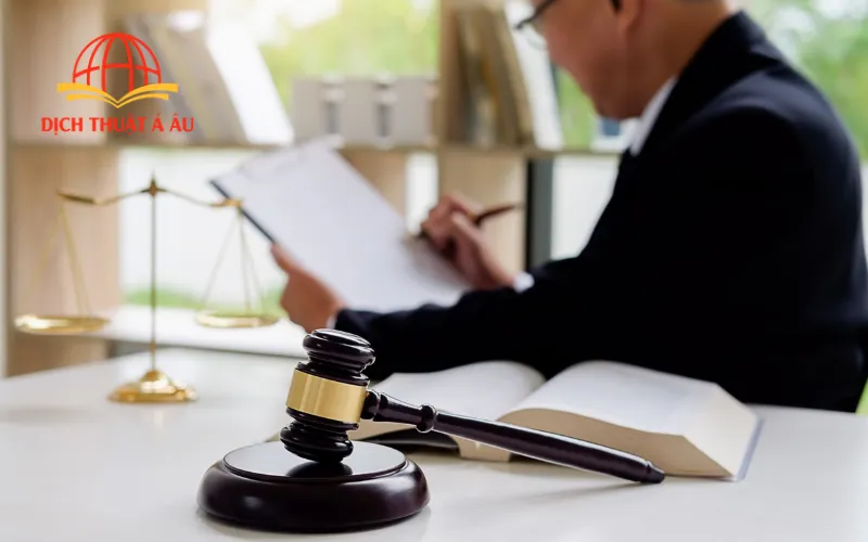 Bảng giá dịch vụ dịch thuật công chứng chi tiết theo ngôn ngữ