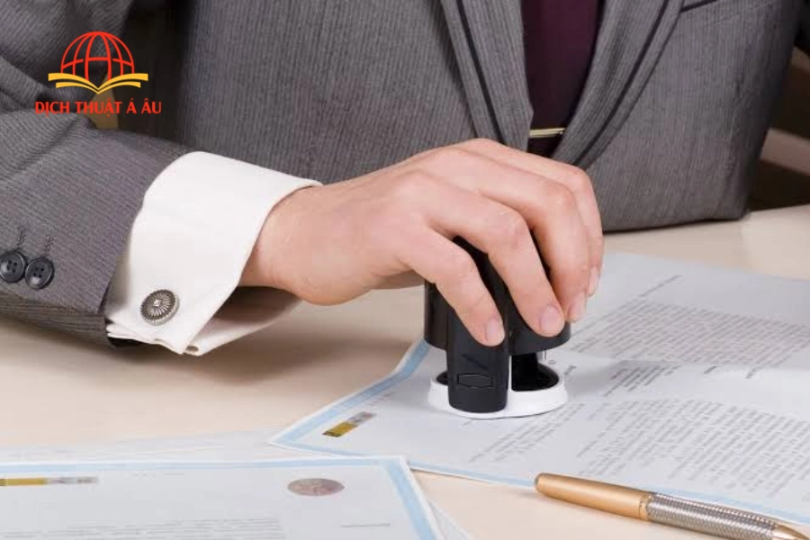 Dịch Thuật Công Chứng Quận 3: Bảng Giá Và Quy Trình Xử Lý Hồ Sơ Gấp 